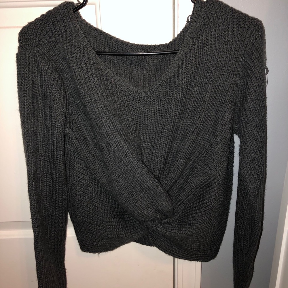 Super cute grey knot front sweater